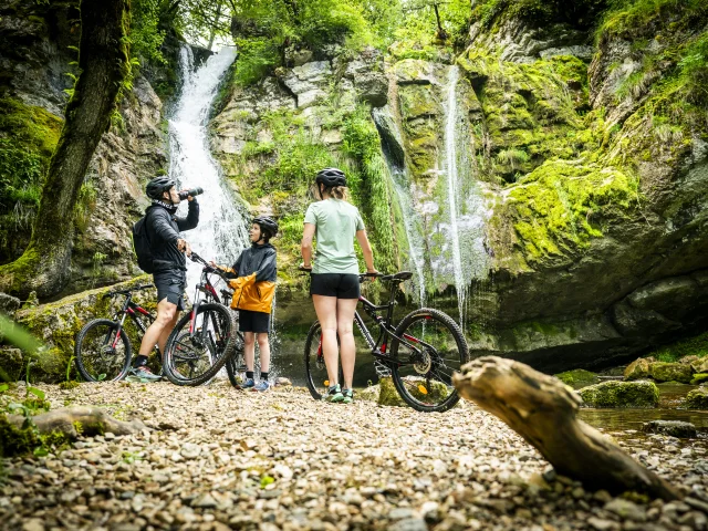 VTT en pleine nature en famille
