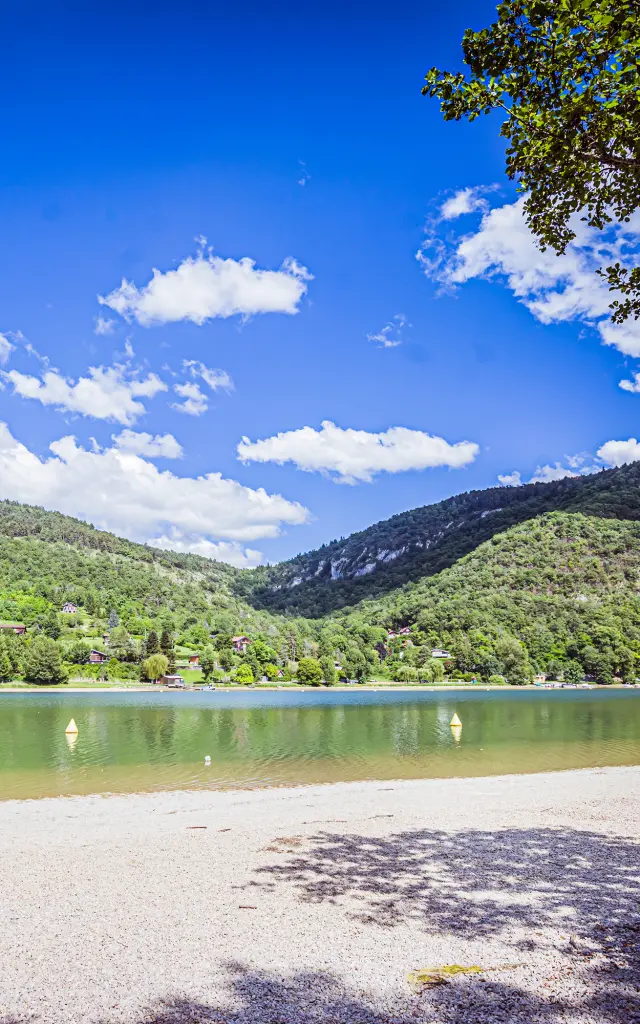 Rivière d'Ain et l'ile Chambod