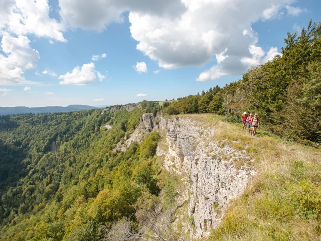 Cirque d'Orvaz and Roche Fauconnière hikes