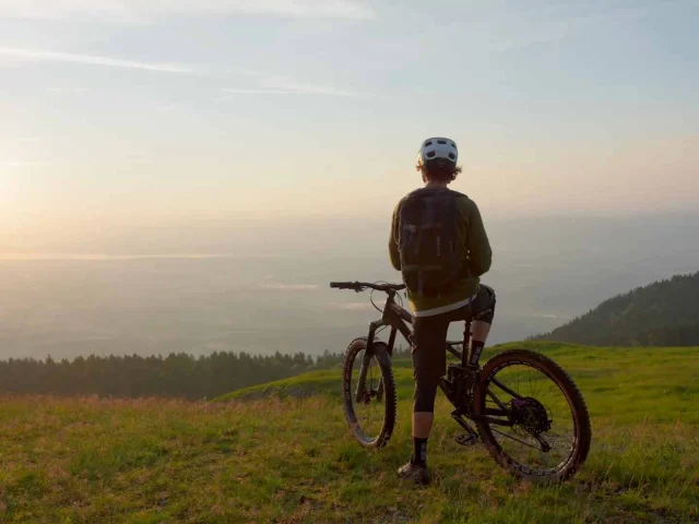 VTT dans la montagne de l'Ain, pour profiter de la vue