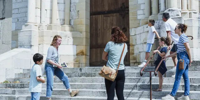 Atelier Enfant Exterieur A L'Abbaye D'Ambronay