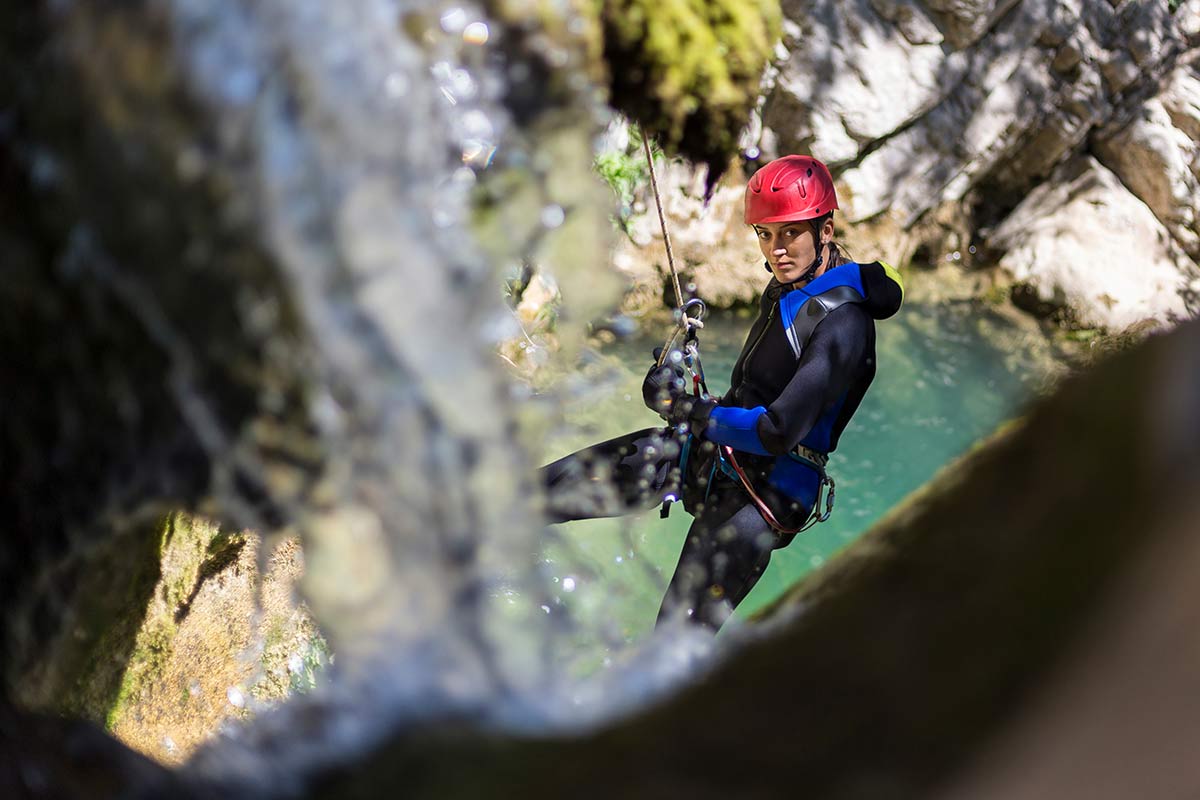 outdoor-canyoning-ain
